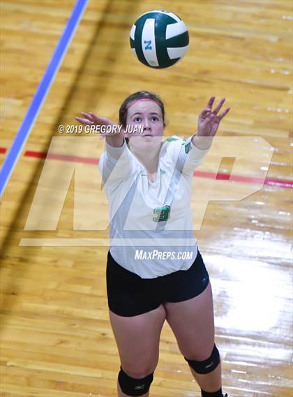 Thumbnail 1 in Barbe @ Newman (Newman Tournament) photogallery.