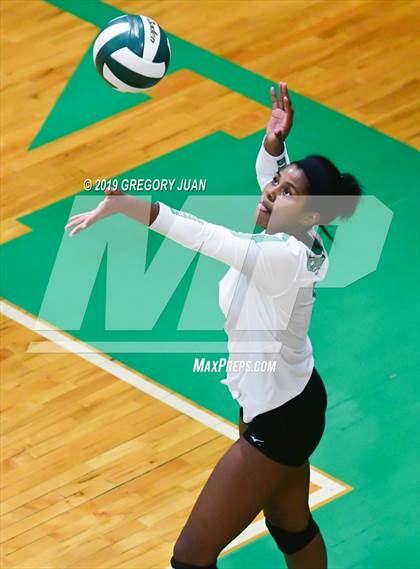 Thumbnail 2 in Barbe @ Newman (Newman Tournament) photogallery.