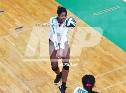 Thumbnail 1 in Barbe @ Newman (Newman Tournament) photogallery.
