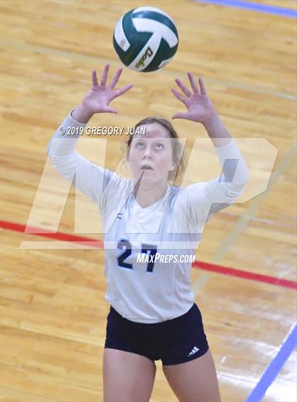 Thumbnail 1 in Barbe @ Newman (Newman Tournament) photogallery.