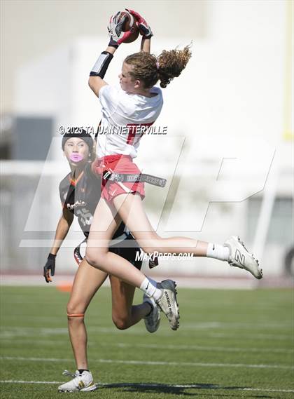 Thumbnail 1 in Hart @ Castaic photogallery.