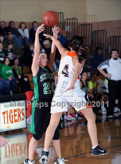 Thumbnail 3 in Siren @ Webster photogallery.