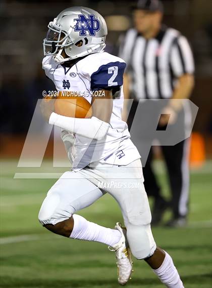 Thumbnail 3 in New Designs Watts vs. Lynwood photogallery.