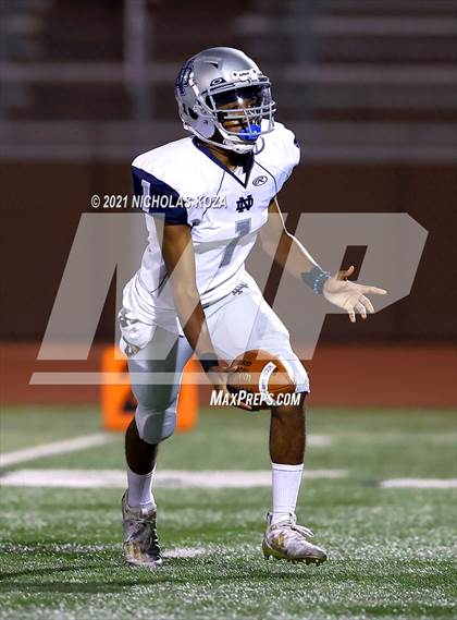 Thumbnail 2 in New Designs Watts vs. Lynwood photogallery.