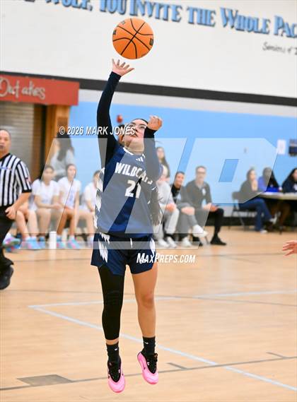 Thumbnail 3 in Willow Canyon vs. Estrella Foothills (Wolves Holiday Classic Tournament) photogallery.