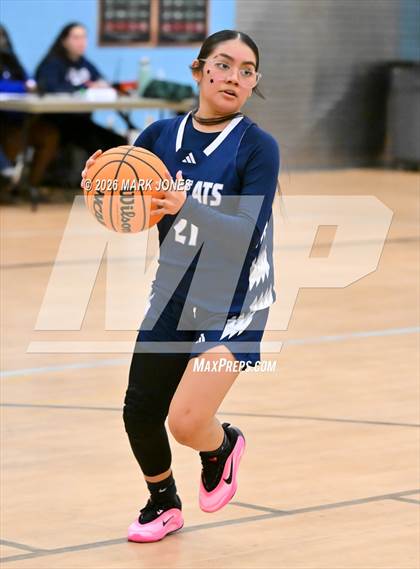 Thumbnail 2 in Willow Canyon vs. Estrella Foothills (Wolves Holiday Classic Tournament) photogallery.