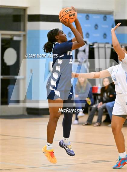 Thumbnail 2 in Willow Canyon vs. Estrella Foothills (Wolves Holiday Classic Tournament) photogallery.
