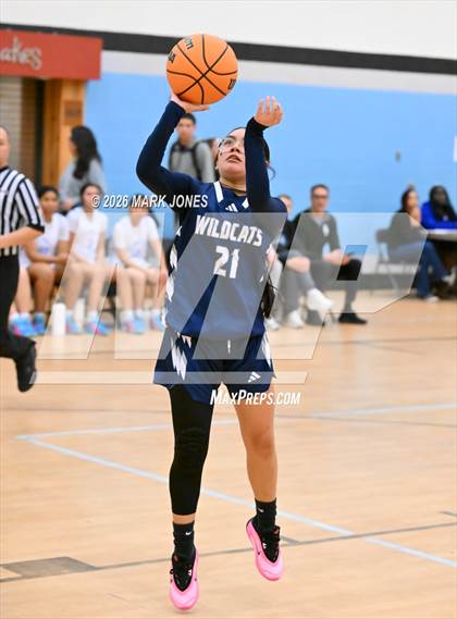 Thumbnail 2 in Willow Canyon vs. Estrella Foothills (Wolves Holiday Classic Tournament) photogallery.