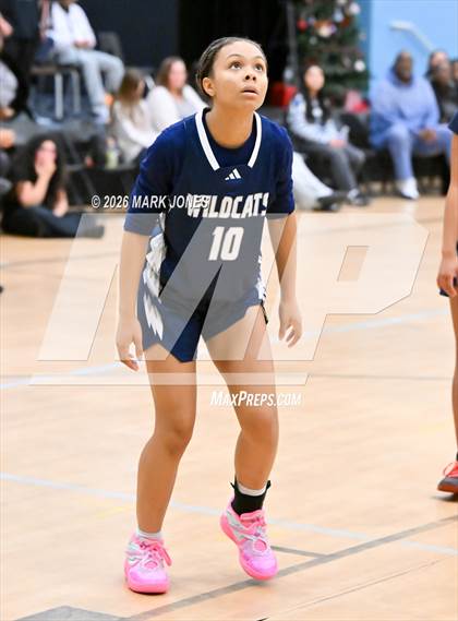 Thumbnail 3 in Willow Canyon vs. Estrella Foothills (Wolves Holiday Classic Tournament) photogallery.