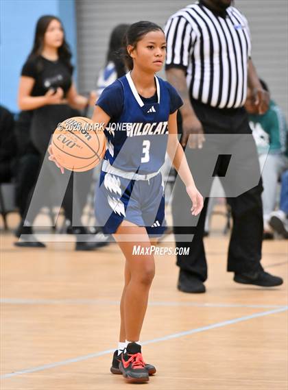 Thumbnail 1 in Willow Canyon vs. Estrella Foothills (Wolves Holiday Classic Tournament) photogallery.