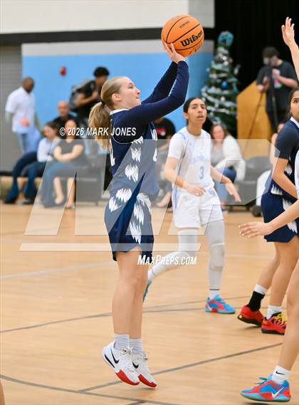 Thumbnail 1 in Willow Canyon vs. Estrella Foothills (Wolves Holiday Classic Tournament) photogallery.