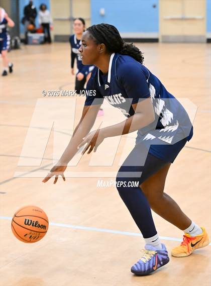 Thumbnail 2 in Willow Canyon vs. Estrella Foothills (Wolves Holiday Classic Tournament) photogallery.