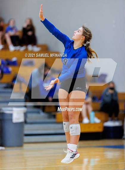 Thumbnail 1 in Benson @ Papillion-LaVista South photogallery.
