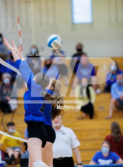 Thumbnail 2 in Benson @ Papillion-LaVista South photogallery.
