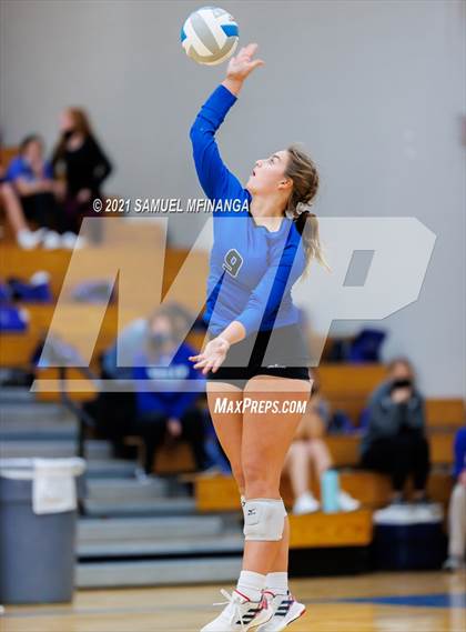 Thumbnail 1 in Benson @ Papillion-LaVista South photogallery.