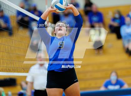 Thumbnail 1 in Benson @ Papillion-LaVista South photogallery.