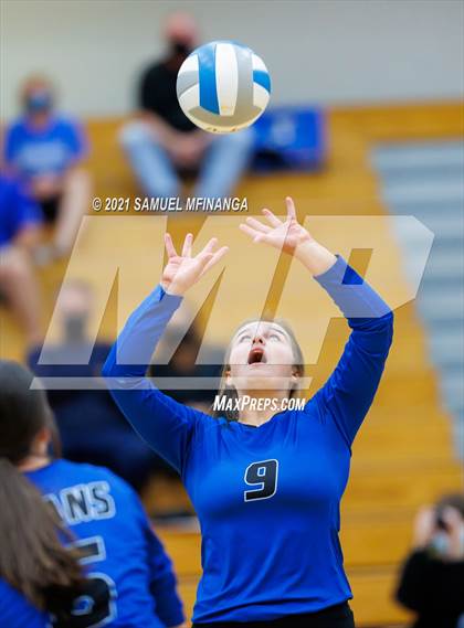 Thumbnail 2 in Benson @ Papillion-LaVista South photogallery.