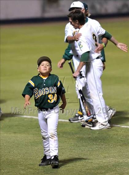 Thumbnail 2 in Mater Dei vs. Edison (CIF SS D1 Playoffs) photogallery.