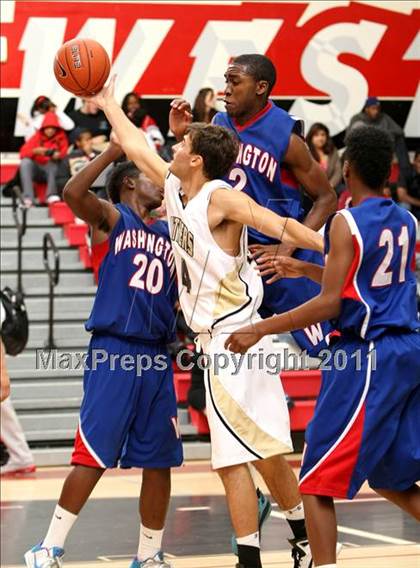 Thumbnail 3 in Palos Verdes Peninsula vs. Washington (Westchester Classic) photogallery.