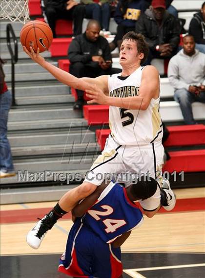 Thumbnail 3 in Palos Verdes Peninsula vs. Washington (Westchester Classic) photogallery.