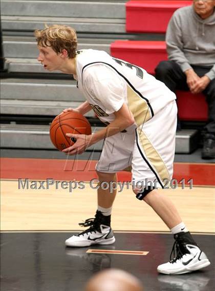 Thumbnail 2 in Palos Verdes Peninsula vs. Washington (Westchester Classic) photogallery.