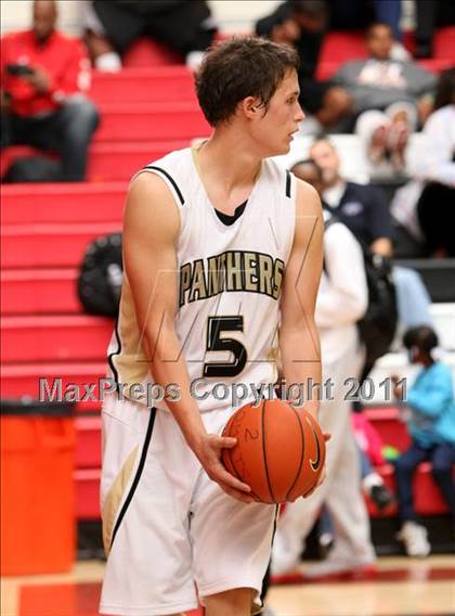 Thumbnail 1 in Palos Verdes Peninsula vs. Washington (Westchester Classic) photogallery.