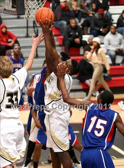 Thumbnail 2 in Palos Verdes Peninsula vs. Washington (Westchester Classic) photogallery.