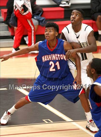 Thumbnail 1 in Palos Verdes Peninsula vs. Washington (Westchester Classic) photogallery.