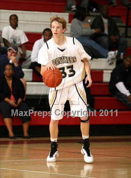Thumbnail 2 in Palos Verdes Peninsula vs. Washington (Westchester Classic) photogallery.