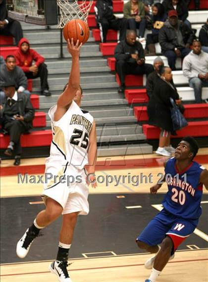 Thumbnail 1 in Palos Verdes Peninsula vs. Washington (Westchester Classic) photogallery.