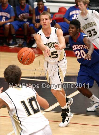 Thumbnail 2 in Palos Verdes Peninsula vs. Washington (Westchester Classic) photogallery.