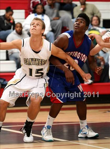 Thumbnail 3 in Palos Verdes Peninsula vs. Washington (Westchester Classic) photogallery.
