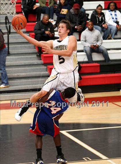 Thumbnail 2 in Palos Verdes Peninsula vs. Washington (Westchester Classic) photogallery.