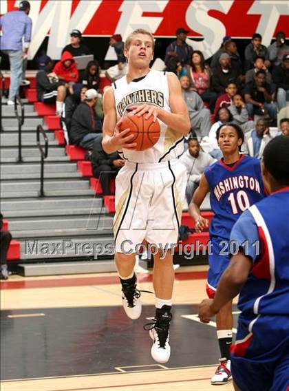 Thumbnail 2 in Palos Verdes Peninsula vs. Washington (Westchester Classic) photogallery.