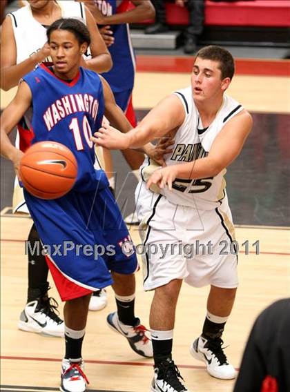 Thumbnail 1 in Palos Verdes Peninsula vs. Washington (Westchester Classic) photogallery.