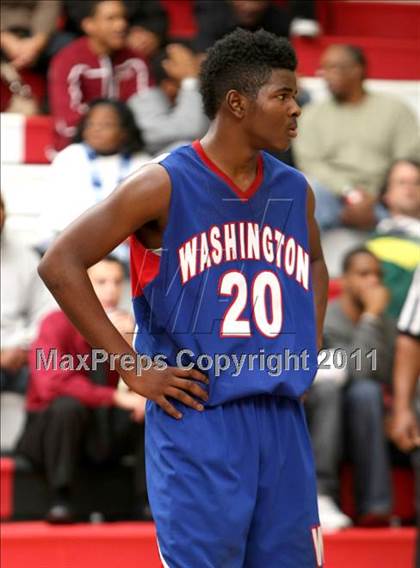 Thumbnail 1 in Palos Verdes Peninsula vs. Washington (Westchester Classic) photogallery.