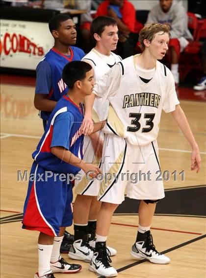 Thumbnail 1 in Palos Verdes Peninsula vs. Washington (Westchester Classic) photogallery.