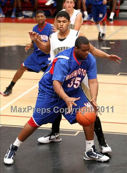 Thumbnail 3 in Palos Verdes Peninsula vs. Washington (Westchester Classic) photogallery.