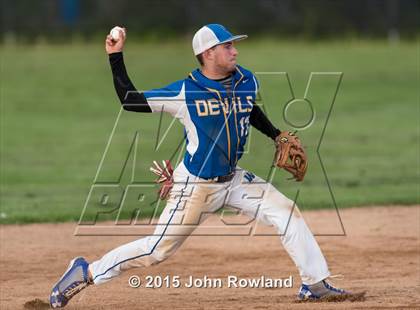 Thumbnail 2 in Gurnee Warren @ Deerfield photogallery.