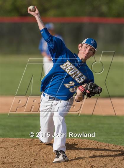 Thumbnail 3 in Gurnee Warren @ Deerfield photogallery.