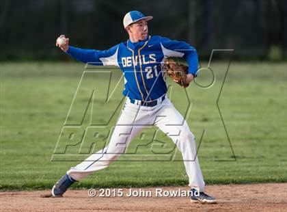 Thumbnail 1 in Gurnee Warren @ Deerfield photogallery.
