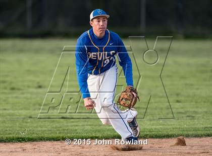 Thumbnail 3 in Gurnee Warren @ Deerfield photogallery.