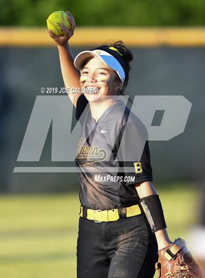 Thumbnail 3 in Johnson vs Brennan (UIL 6A Bi District) photogallery.