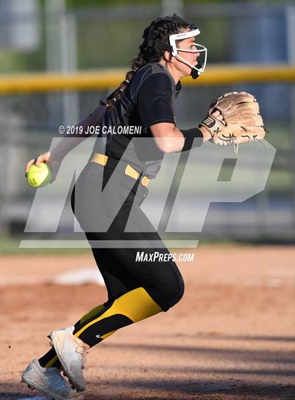 Thumbnail 2 in Johnson vs Brennan (UIL 6A Bi District) photogallery.