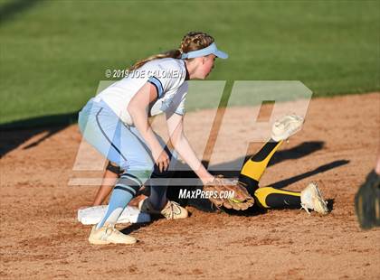 Thumbnail 1 in Johnson vs Brennan (UIL 6A Bi District) photogallery.