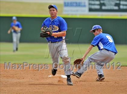 Thumbnail 1 in Gorman vs Dodd City (UIL 1A Region 2 semifinals) photogallery.