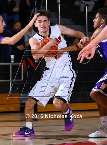 Thumbnail 3 in Oakwood vs. Righetti (Hart Tournament) photogallery.