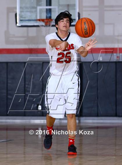 Thumbnail 3 in Oakwood vs. Righetti (Hart Tournament) photogallery.