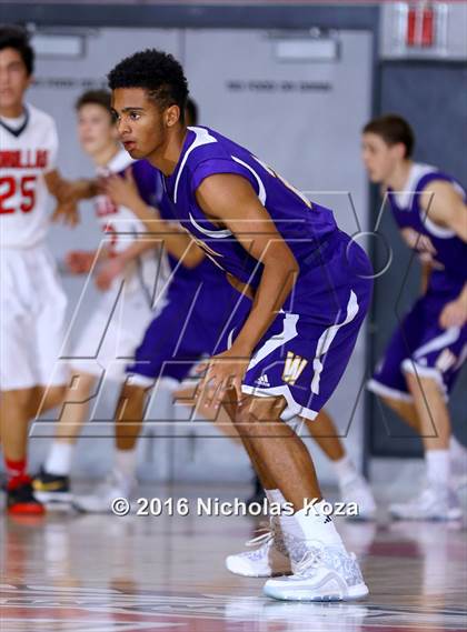 Thumbnail 3 in Oakwood vs. Righetti (Hart Tournament) photogallery.