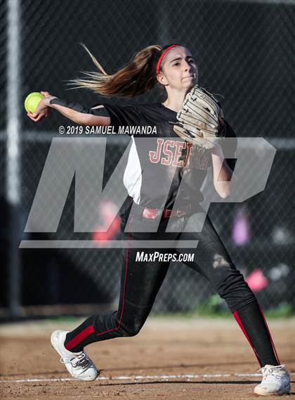 Thumbnail 2 in JSerra Catholic @ Chatsworth photogallery.
